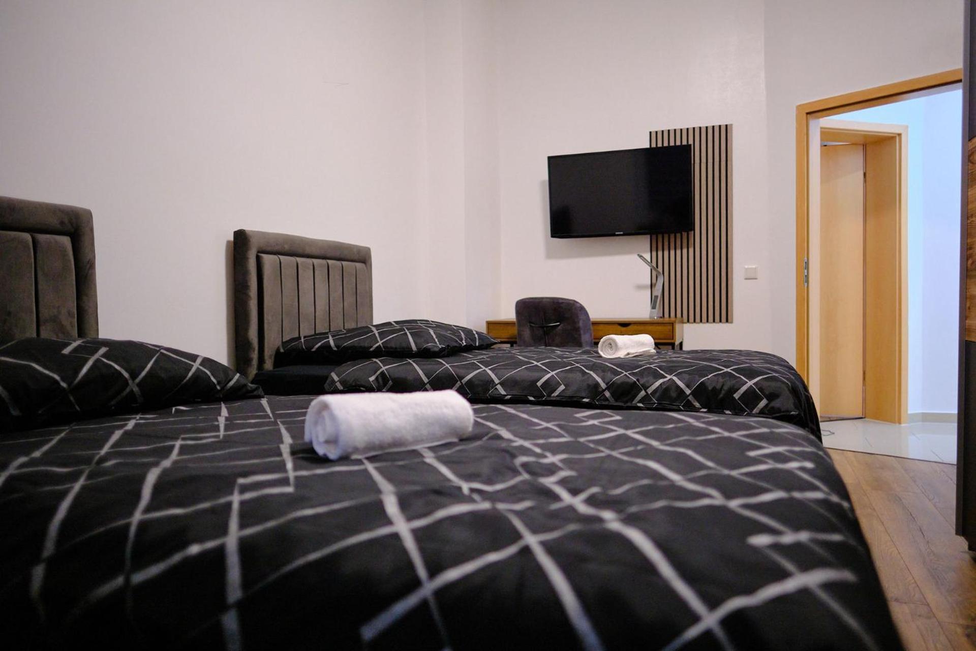 Primetime Suite Fuer 8+Kueche/Wifi Essen Bagian luar foto
